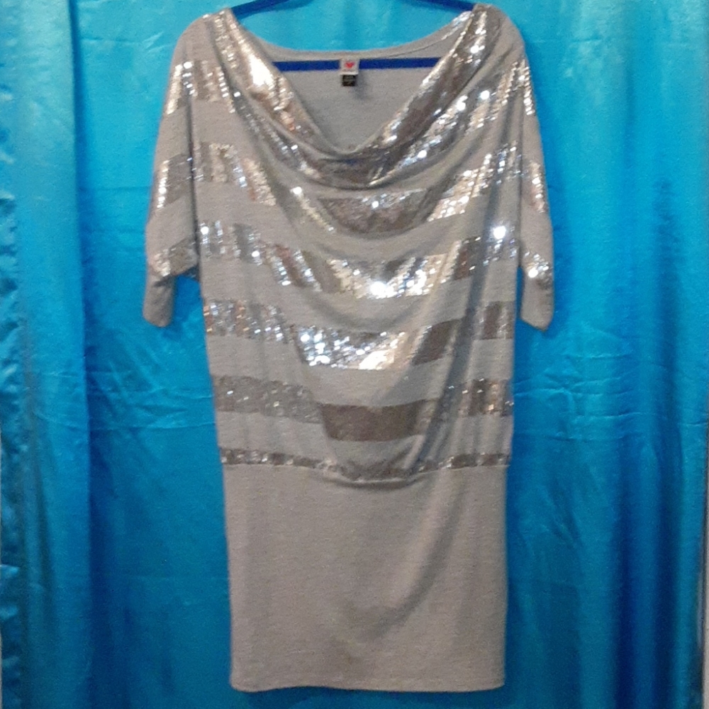 Women's Love Rocks sequence tunic